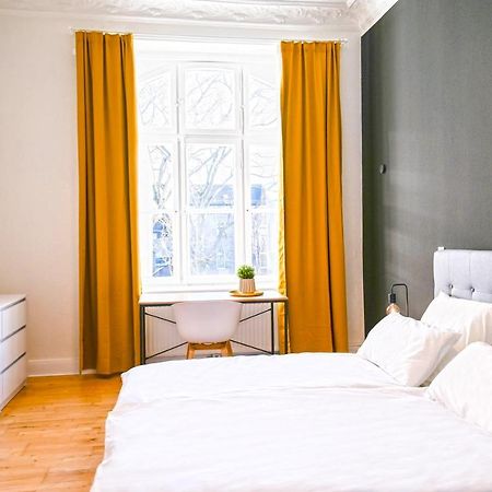 120Qm Denkmal Apartment In Krefeld Mit Stuck Und Balkon - Beuys Apartments - Krefeld Esterno foto